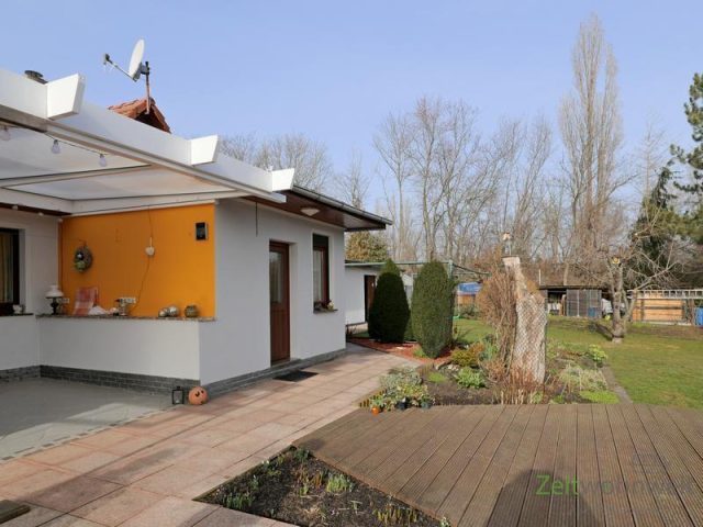Wohnungseingang im Februar