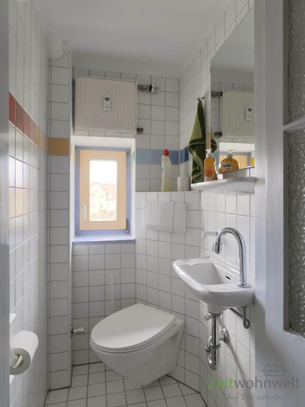 separates WC