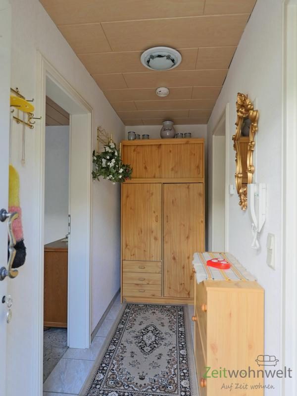 Flur mit Garderobenschrank