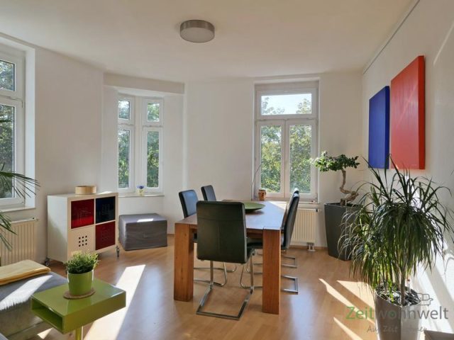 sonniges Wohnzimmer