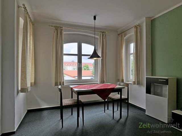 Wohnzimmertisch im Erker