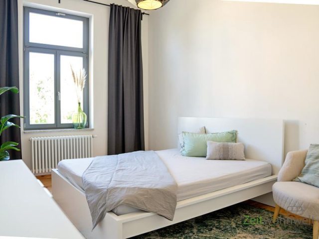 Blick in das kleine Schlafzimmer