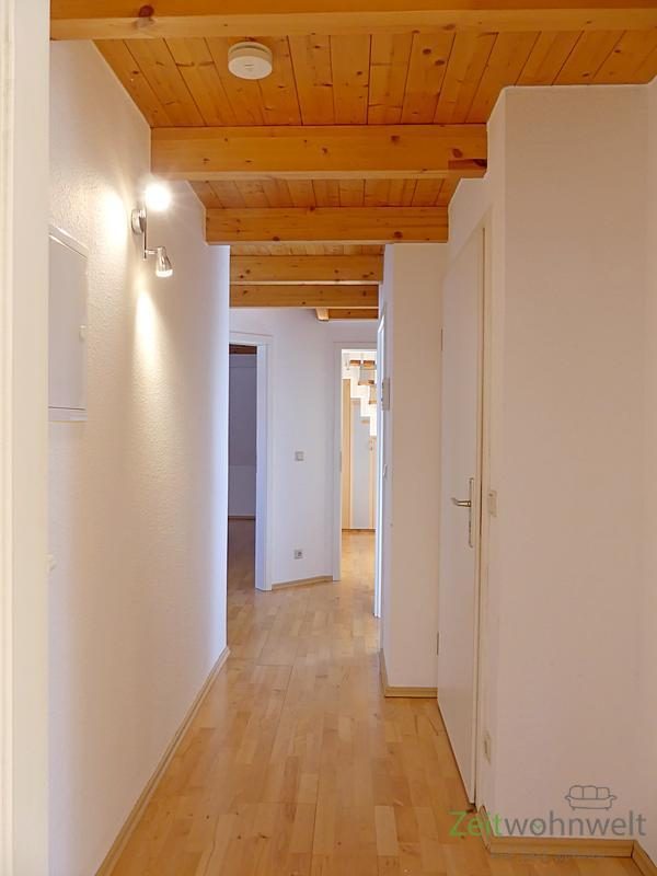 heller Wohnungsflur