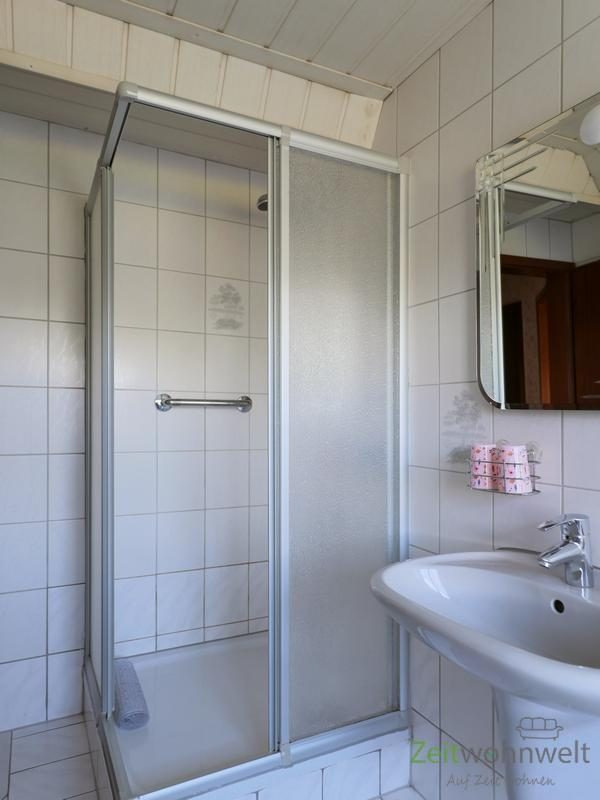 Dusche im Bad