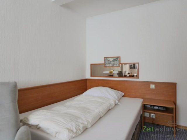 Blick zum Bett
