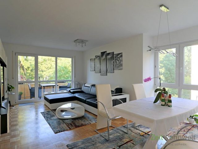 Blick in das phantastische Wohnzimmer