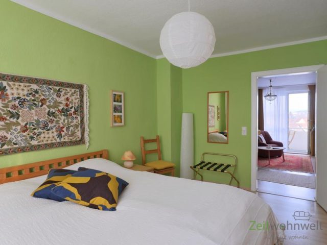 Schlafzimmer-Wohnzimmer-Balkon