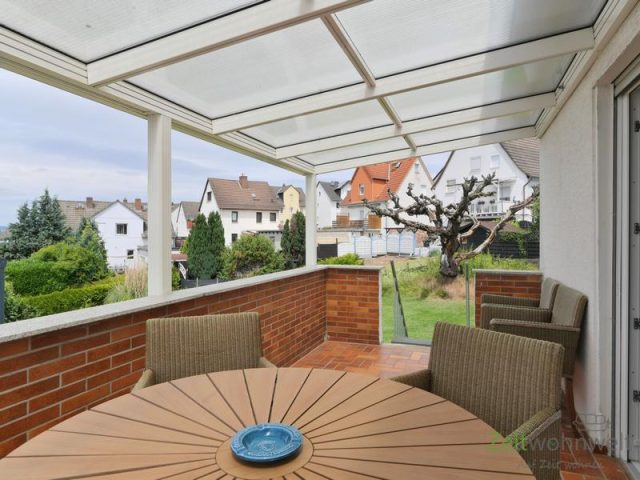überdachte Terrasse zum Garten
