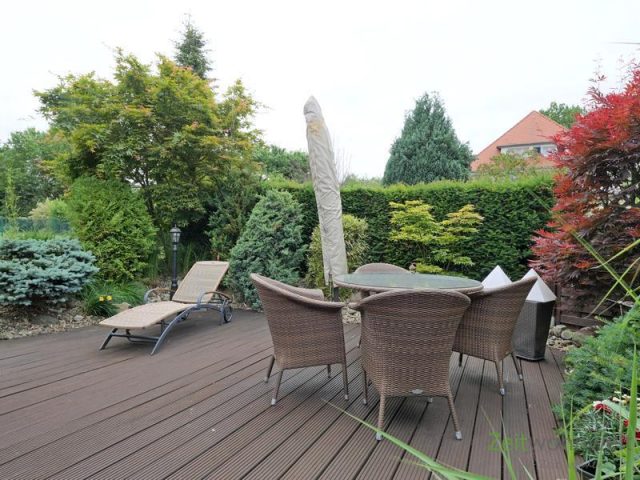 eigene Terrasse im Garten