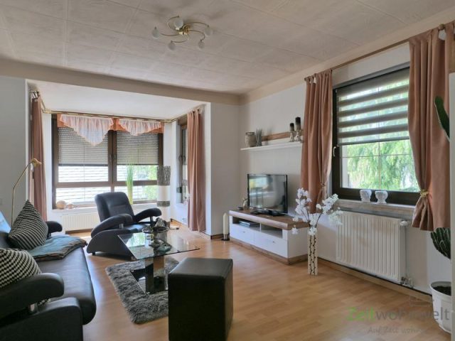 Blick ins Wohnzimmer
