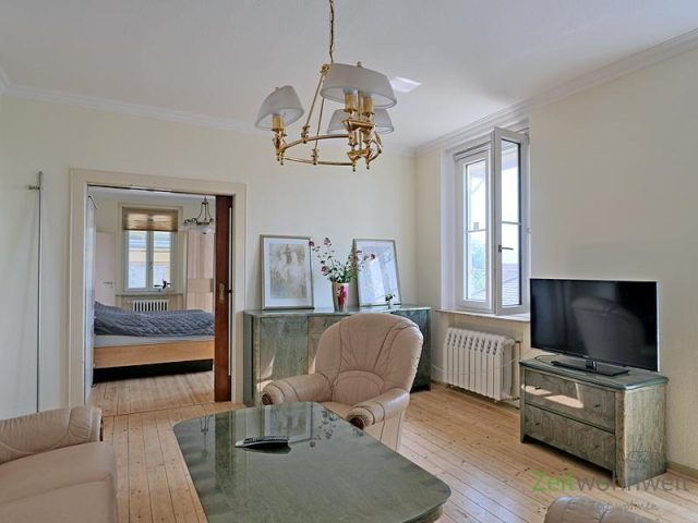 Blick von Wohnzimmer zu Schlafzimmer