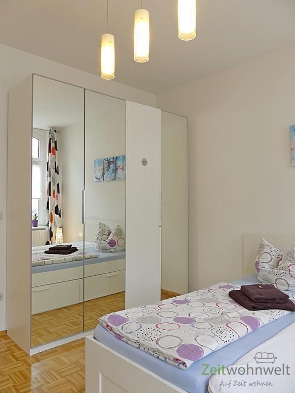 Spiegel-Kleiderschrank im Schlafzimmer
