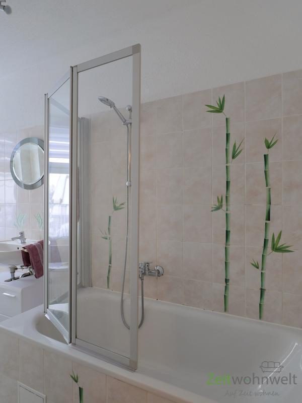 Wanne mit Duschabtrennung