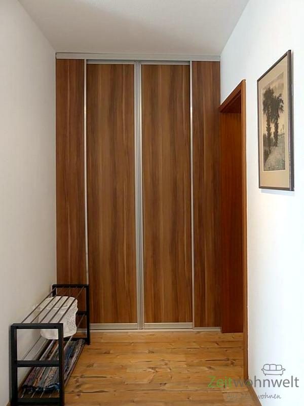 versteckter Kleiderschrank im Flurbereich