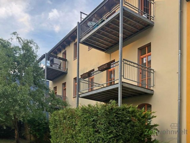 Außenansicht im Sommer