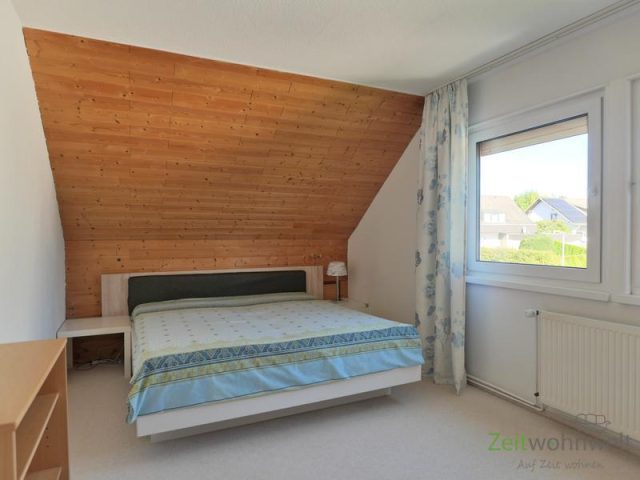 Doppelbett im Schlafzimmer