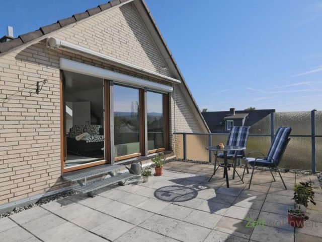 großer Dachbalkon