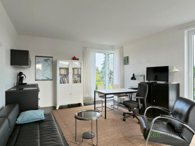 Blick ins Wohnzimmer