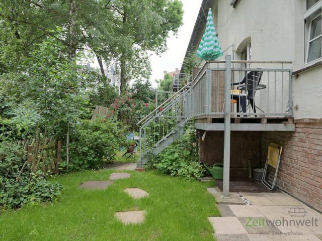 Gartenblick zum Balkon