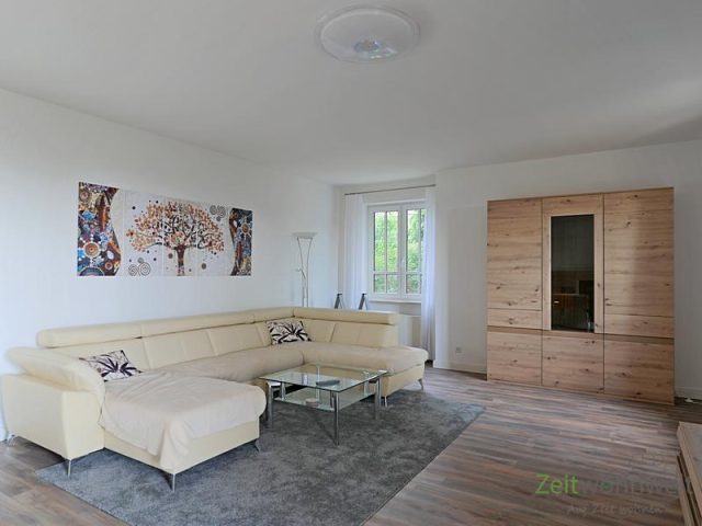 Blick ins Wohnzimmer