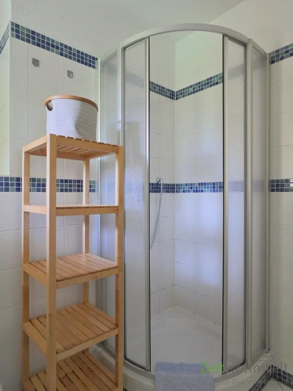 Dusche im Bad