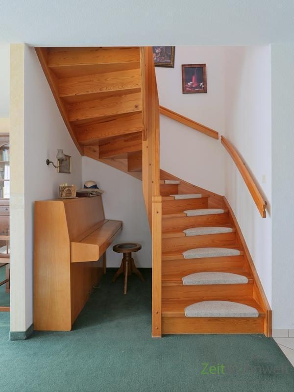 Innentreppe ins Obergeschoss