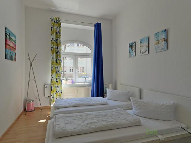 rechtes Schlafzimmer