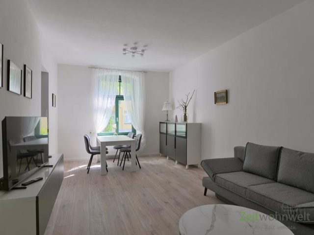 Blick ins Wohnzimmer