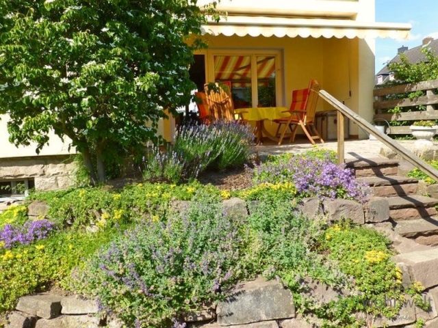 Gartenblick zur Terrasse