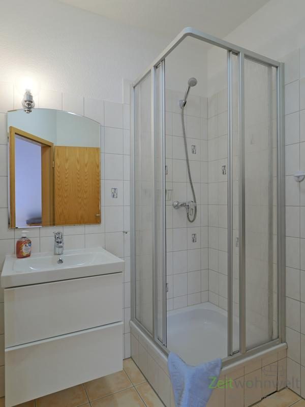 Dusche im Bad