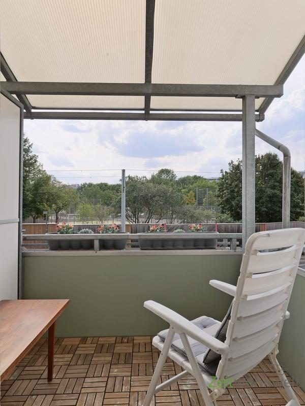 überdachter Balkon