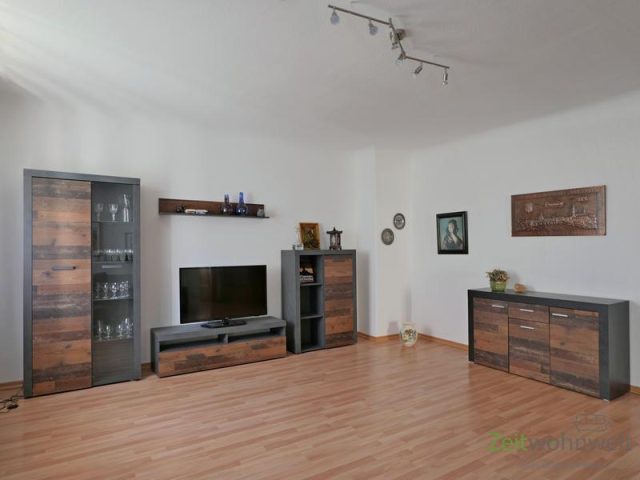 Schrankwand, TV und Sideboard