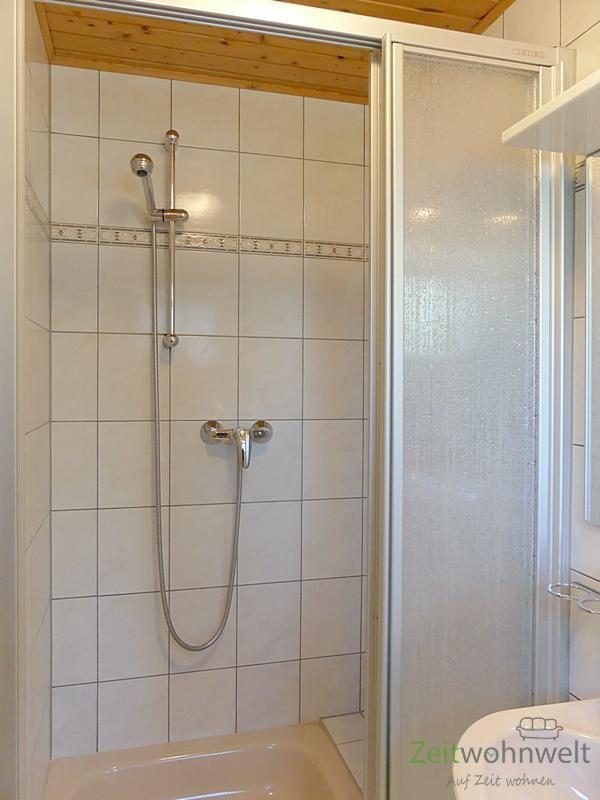 Dusche im Bad