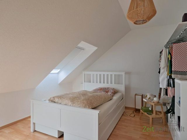 Bett im Obergeschoss