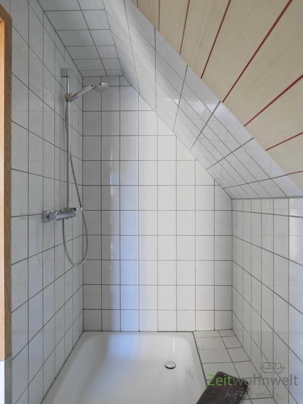 Dusche im Bad