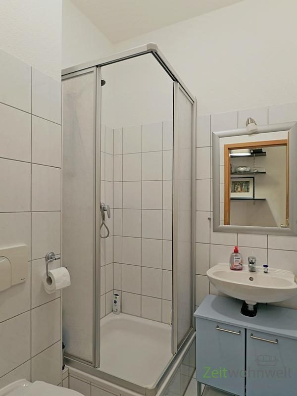 Dusche im Bad