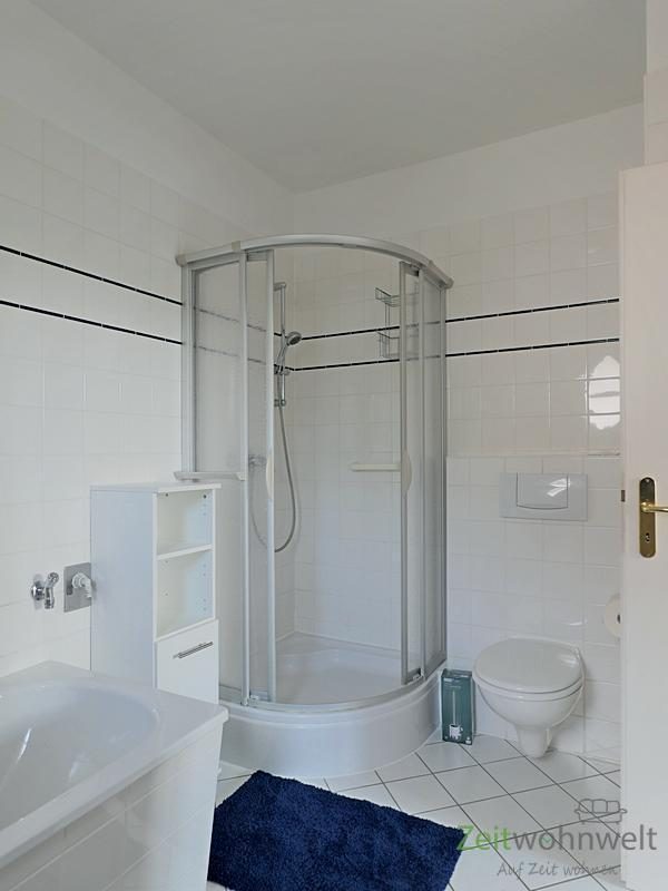 Dusche im Bad