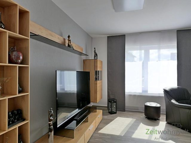 Schrankwand und TV