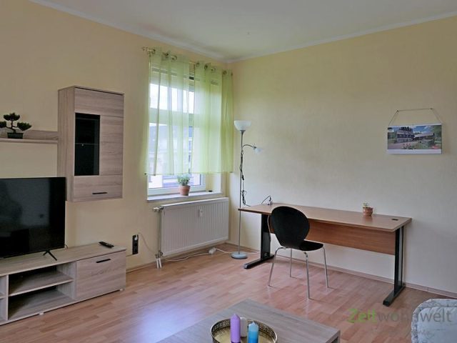 Schreibtisch im Wohnzimmer