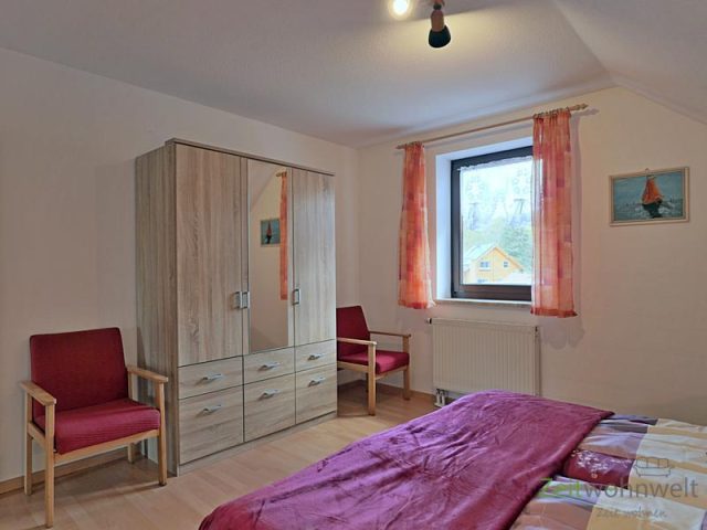 Kleiderschrank