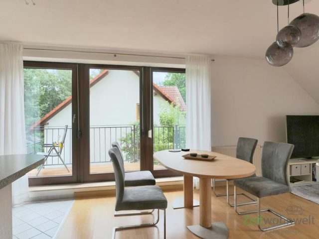 Blick ins Wohnzimmer