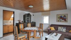 Maberzell, großzügige 2-Zimmer-Wohnung, Waschmaschine, WLAN und PKW-Stellplatz inklusive