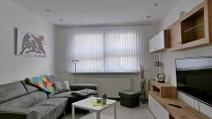 Hochheim, neu möbliertes 2-Zimmer-Apartment mit separatem Hauseingang für Wochenendheimfahrer