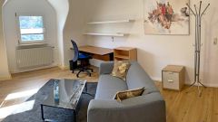 Löbervorstadt, möbliertes Zimmer in schöner Wohnlage mit eigenem Bad, an Wochenendheimfahrer