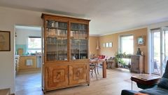 Kirchditmold, preiswerte, möblierte 3-Zimmer-Wohnung mit WLAN, Kamin, Terrasse und Garten