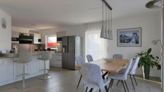 Marbach, möbliertes, neu gebautes Wohnhaus mit Fußbodenheizung, Wärmepumpe, Gäste-WC