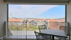 Innenstadt, großzügige möblierte Wohnung mit Balkon, Grundreinigung und PKW-Stellplatz inkl.