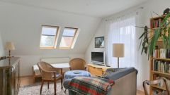 Nord, möblierte 2-Zimmer-Wohnung mit Dachbalkon in ruhiger grüner Lage, PKW-Stellplatz inkl.
