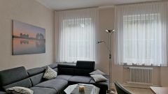 Briesnitz, neu renovierte und neu möblierte 3-Zimmer-Wohnung im Hochparterre, Garten, WLAN inklusive