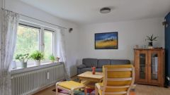 Niederzwehren, möbliertes Reihen-Endhaus mit Garten